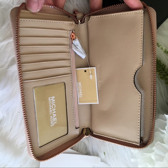 NWT Michael Kors large wallet phone case - Picture 9 of 13